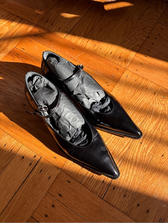 Miu Miu Black Patent Leather Pointed-Toe Mary Jane Pumps 37